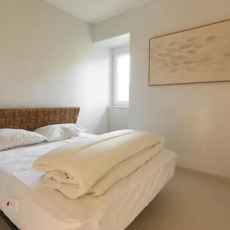 Avec Parking Apartman