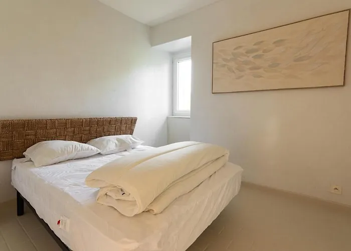 Avec Parking Apartman